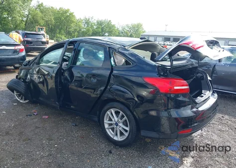 2017 Ford Focus Se z USA, uszkodzony, nr VIN 1FADP3F2XHL305514